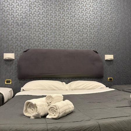 International Hotels Неаполь Экстерьер фото